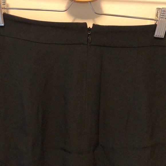 Black Ann Taylor size 2 skirt - Picture 4 of 6